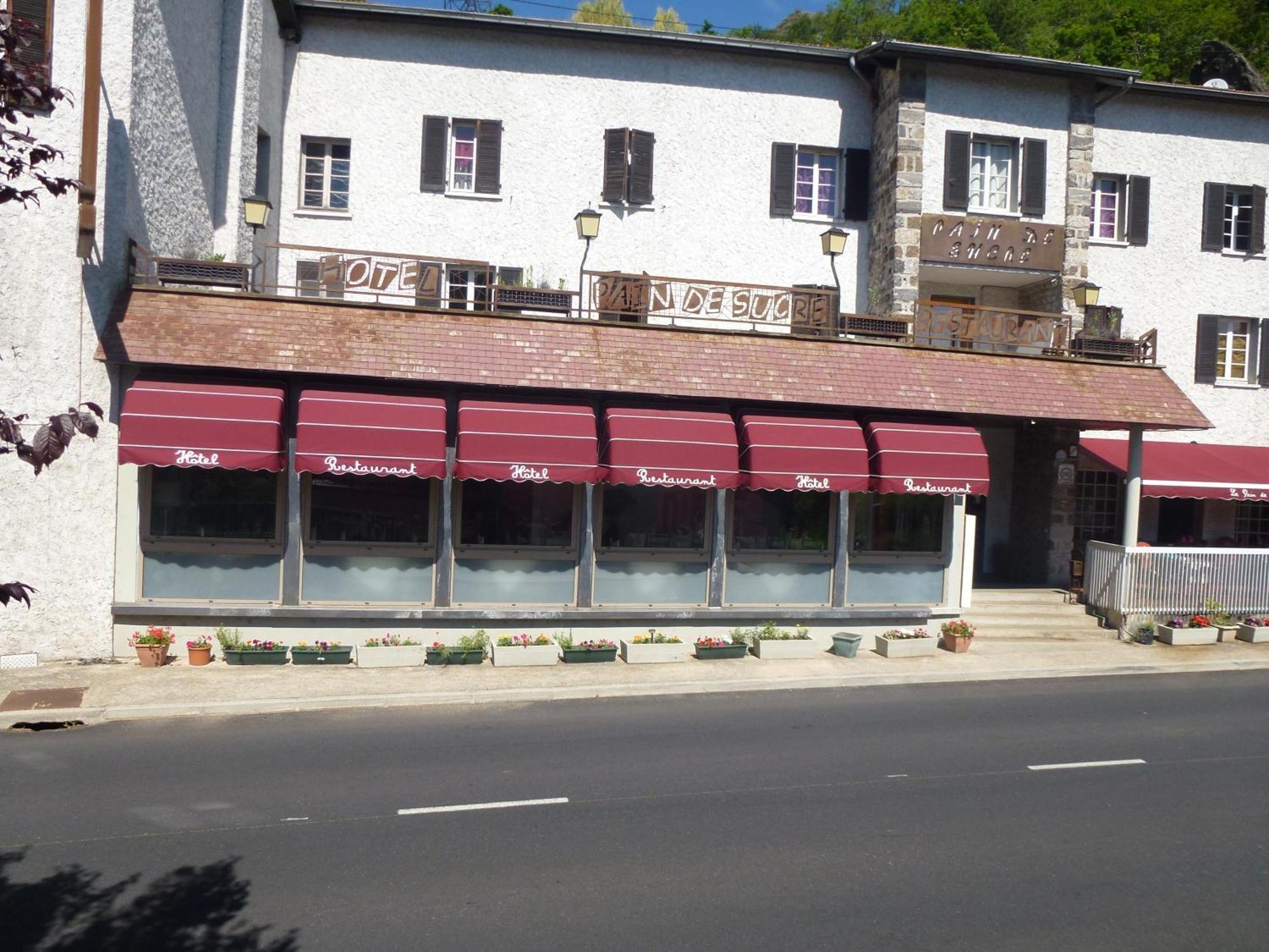 Hotel Restaurant Le Pain De Sucre Monistrol-dʼAllier Eksteriør bilde